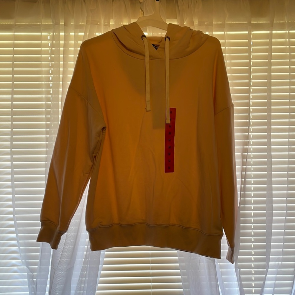 Brand new Buffalo David Bitton sweatshirt. Size Medium.